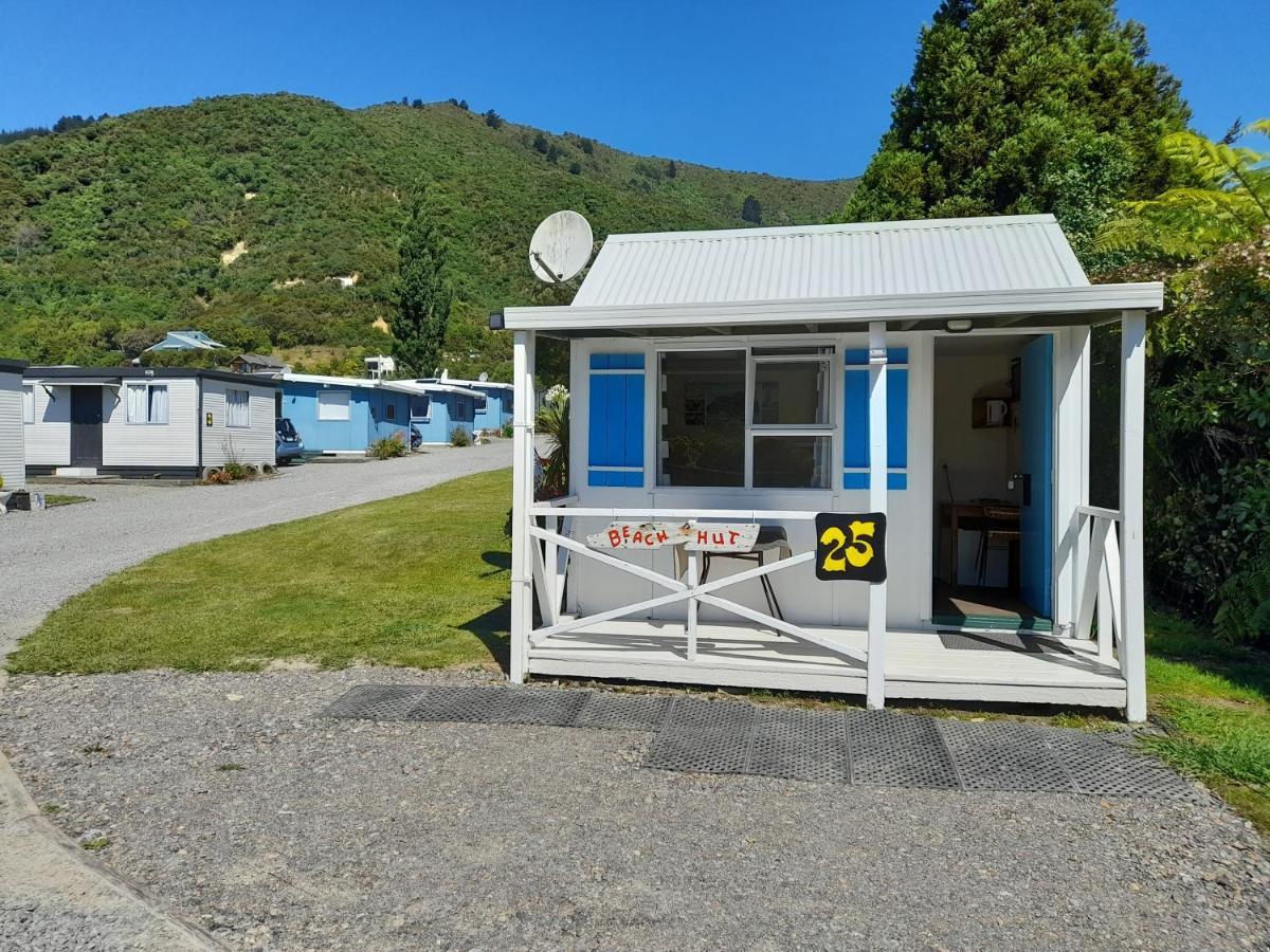 Picton'S Waikawa Bay Holiday Park Exterior photo