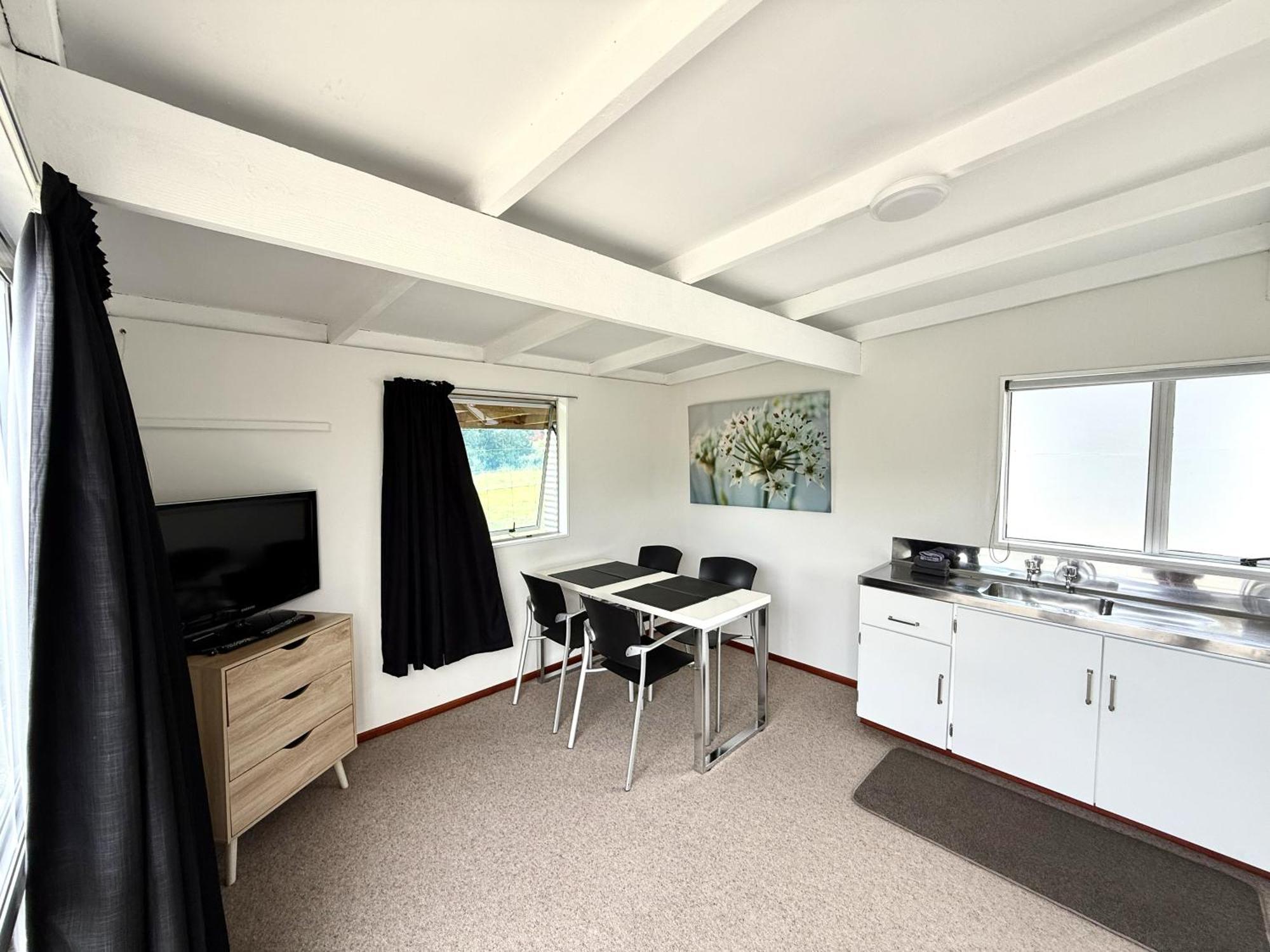 Picton'S Waikawa Bay Holiday Park Exterior photo