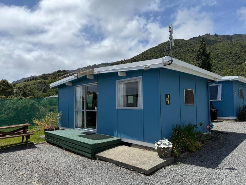 Picton'S Waikawa Bay Holiday Park Exterior photo